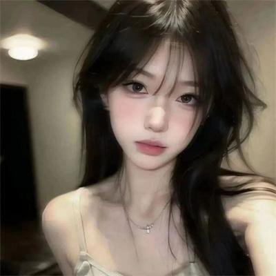年轻女孩爱过来